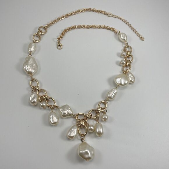 Gold Tone Faux Pearl Boho Statement Necklace Classic Timeless Lightweight - Picture 2 of 7